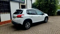Peugeot-2008 detalhes 2