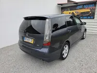 Mitsubishi-Grandis detalhes 2