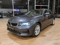 BMW-330E detalhes 2