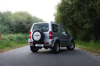 Suzuki-Jimny detalhes 1