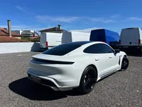 Porsche-Taycan detalhes 2