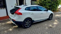 Volvo-V40 Cross Country detalhes 2