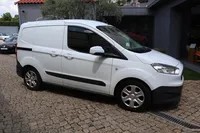 Ford-Transit Courier detalhes 2