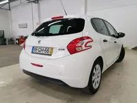 Peugeot-208 detalhes 1
