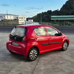 Small Image 1
