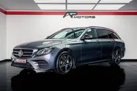Mercedes-Benz-E 220 Imagem Principal
