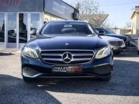 Mercedes-Benz-E 220 detalhes 2