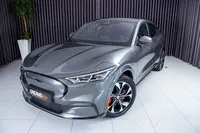 Ford-Mustang Mach-E detalhes 2