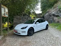 Tesla-Model 3 Imagem Principal