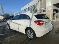 Mercedes-Benz-A 180 detalhes 1