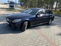 Mercedes-Benz-C 180 detalhes 1