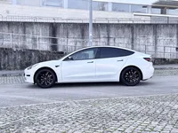 Tesla-Model 3 detalhes 2