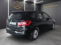 BMW-216 Active Tourer detalhes 1