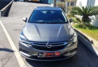 Opel-Astra Sports Tourer Imagem Principal