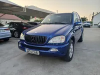 Mercedes-Benz-ML 270 detalhes 1