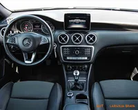 Mercedes-Benz-A 180 detalhes 1