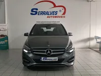 Mercedes-Benz-B 180 detalhes 1
