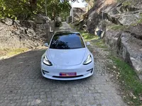 Tesla-Model 3 detalhes 1