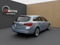 Opel-Astra Sports Tourer detalhes 2