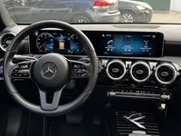 Mercedes-Benz-A 180 Limousine detalhes 2