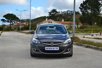 Opel-Astra Sports Tourer detalhes 2