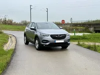 Opel-Grandland X detalhes 1