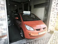 Mitsubishi-Colt Imagem Principal