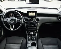 Mercedes-Benz-A 200 detalhes 1