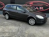 Opel-Astra Sports Tourer Imagem Principal