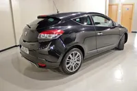 Renault-Megane Coupe detalhes 1