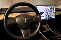 Tesla-Model 3 detalhes 2