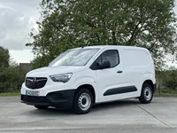 Opel-Combo Imagem Principal