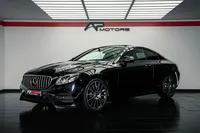 Mercedes-Benz-E 220 Imagem Principal