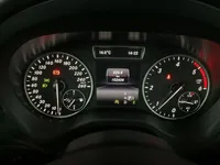 Mercedes-Benz-A 180 detalhes 1