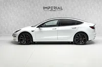 Tesla-Model 3 detalhes 1