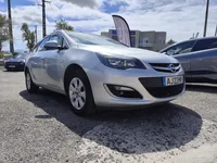 Opel-Astra Sports Tourer Imagem Principal