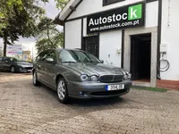 Jaguar-X-Type detalhes 1