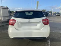 Mercedes-Benz-A 180 detalhes 2
