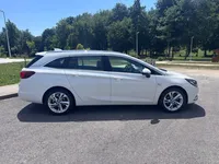 Opel-Astra Sports Tourer detalhes 2