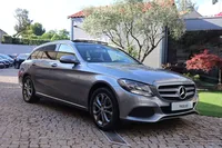 Mercedes-Benz-C 200 detalhes 1