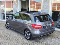 Mercedes-Benz-B 200 detalhes 1