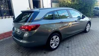 Opel-Astra Sports Tourer detalhes 2