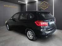 BMW-216 Active Tourer detalhes 2