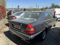 Mercedes-Benz-C 220 detalhes 2