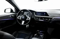 BMW-216 Gran Coupé detalhes 2