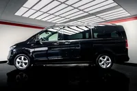 Mercedes-Benz-V 220 detalhes 1
