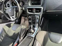 Volvo-V40 detalhes 1