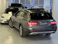 Mercedes-Benz-E 220 detalhes 2