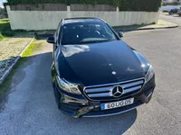 Mercedes-Benz-E 220 detalhes 2