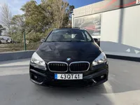 BMW-216 Active Tourer detalhes 1